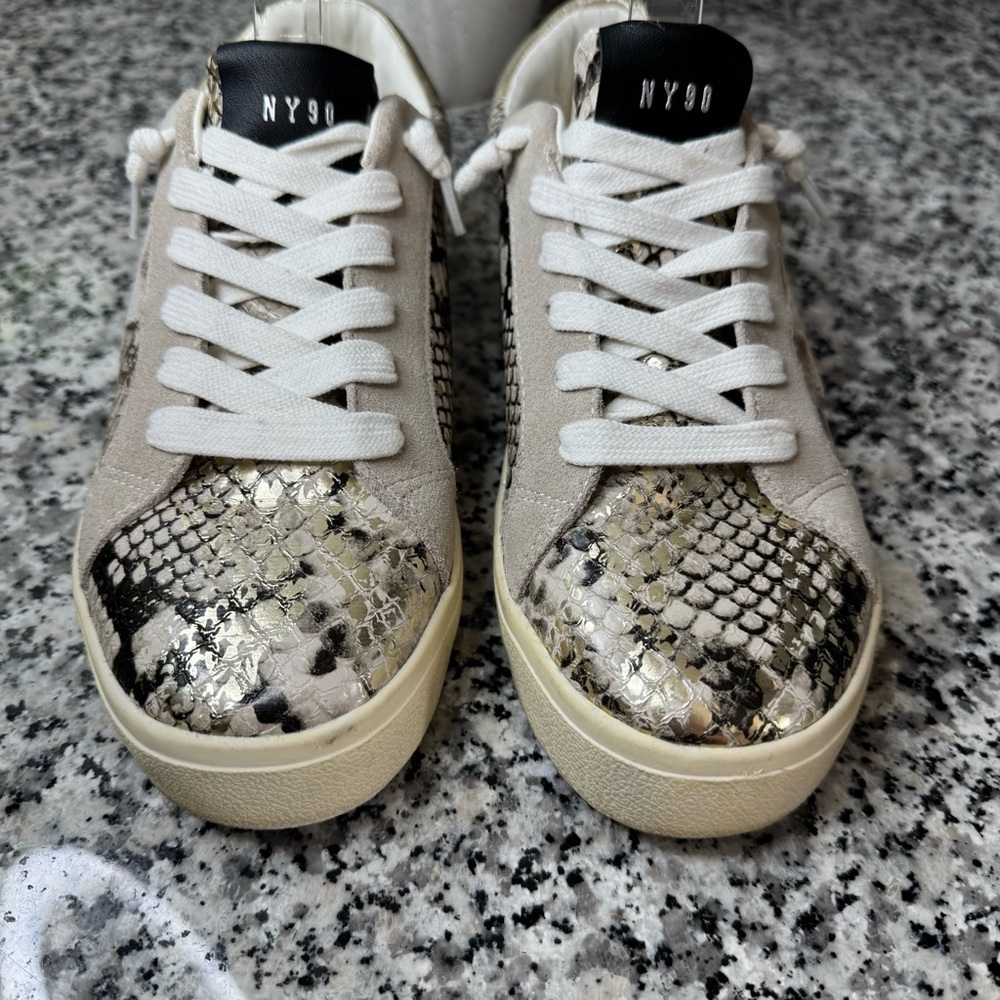 Steve Madden Pursued Metallic Snakeskin Lace-Up Sneakers Women's Size 7.5 - Picture 5 of 12